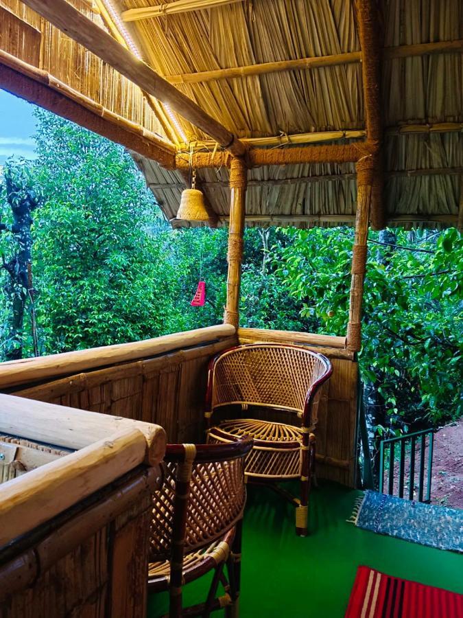 Fab - Bamboo Hut With Open Shower Munnar Extérieur photo