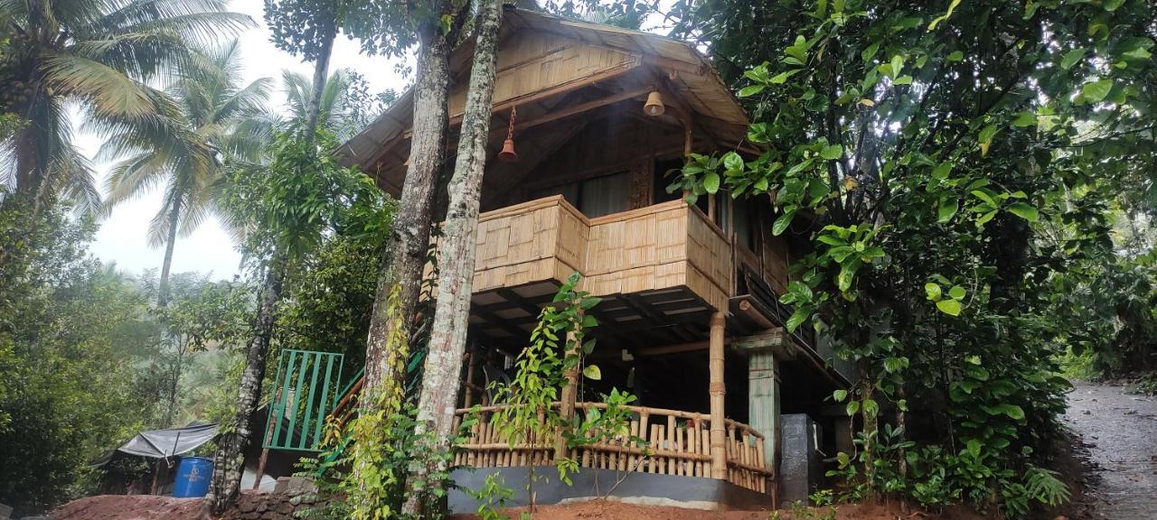 Fab - Bamboo Hut With Open Shower Munnar Extérieur photo