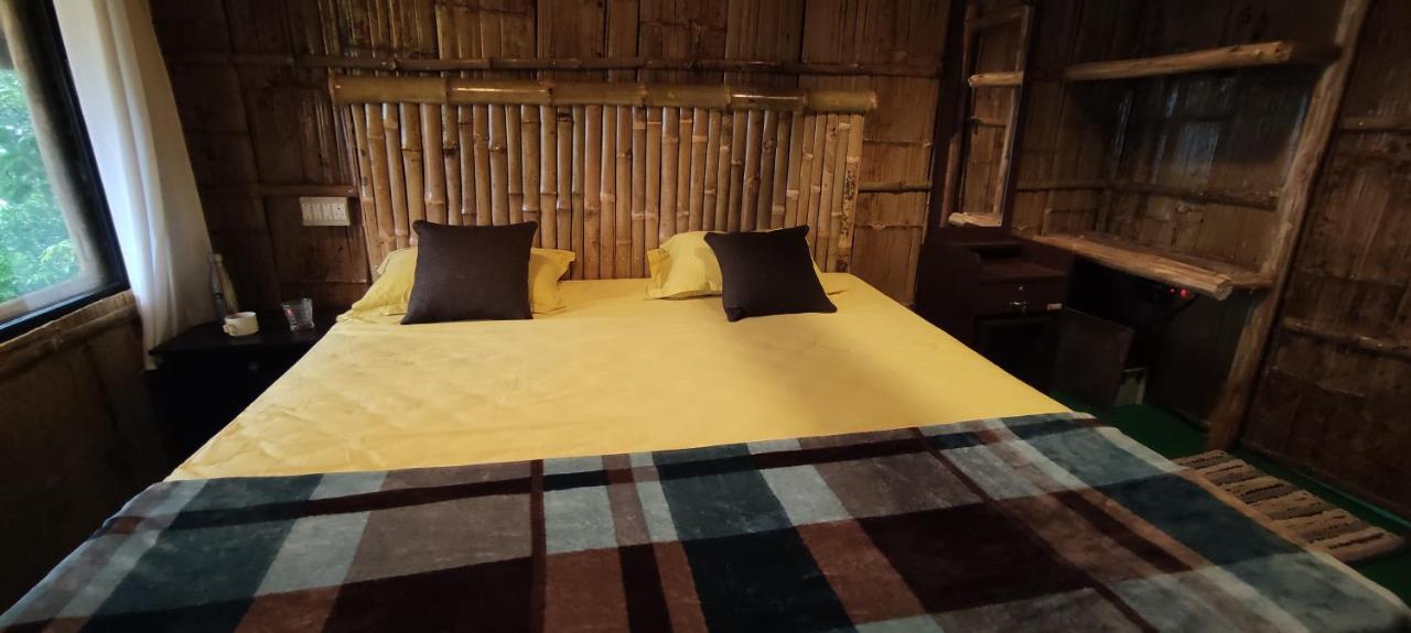 Fab - Bamboo Hut With Open Shower Munnar Extérieur photo