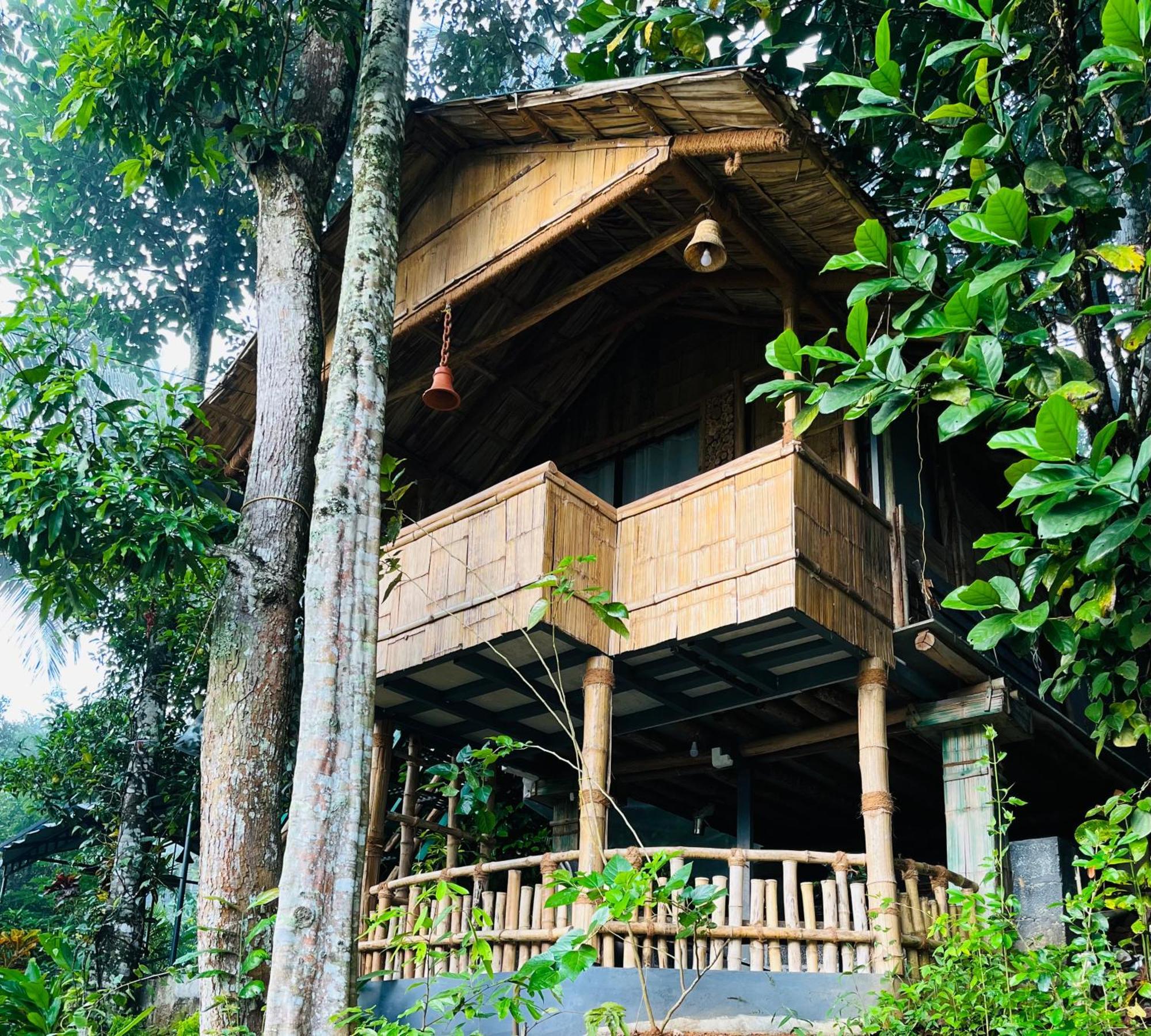 Fab - Bamboo Hut With Open Shower Munnar Extérieur photo